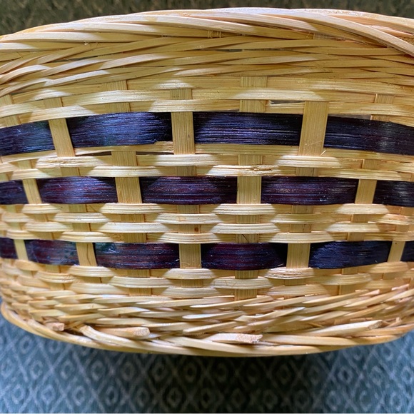 Vintage Two-tone Split Wicker Round Basket - Picture 3 of 7